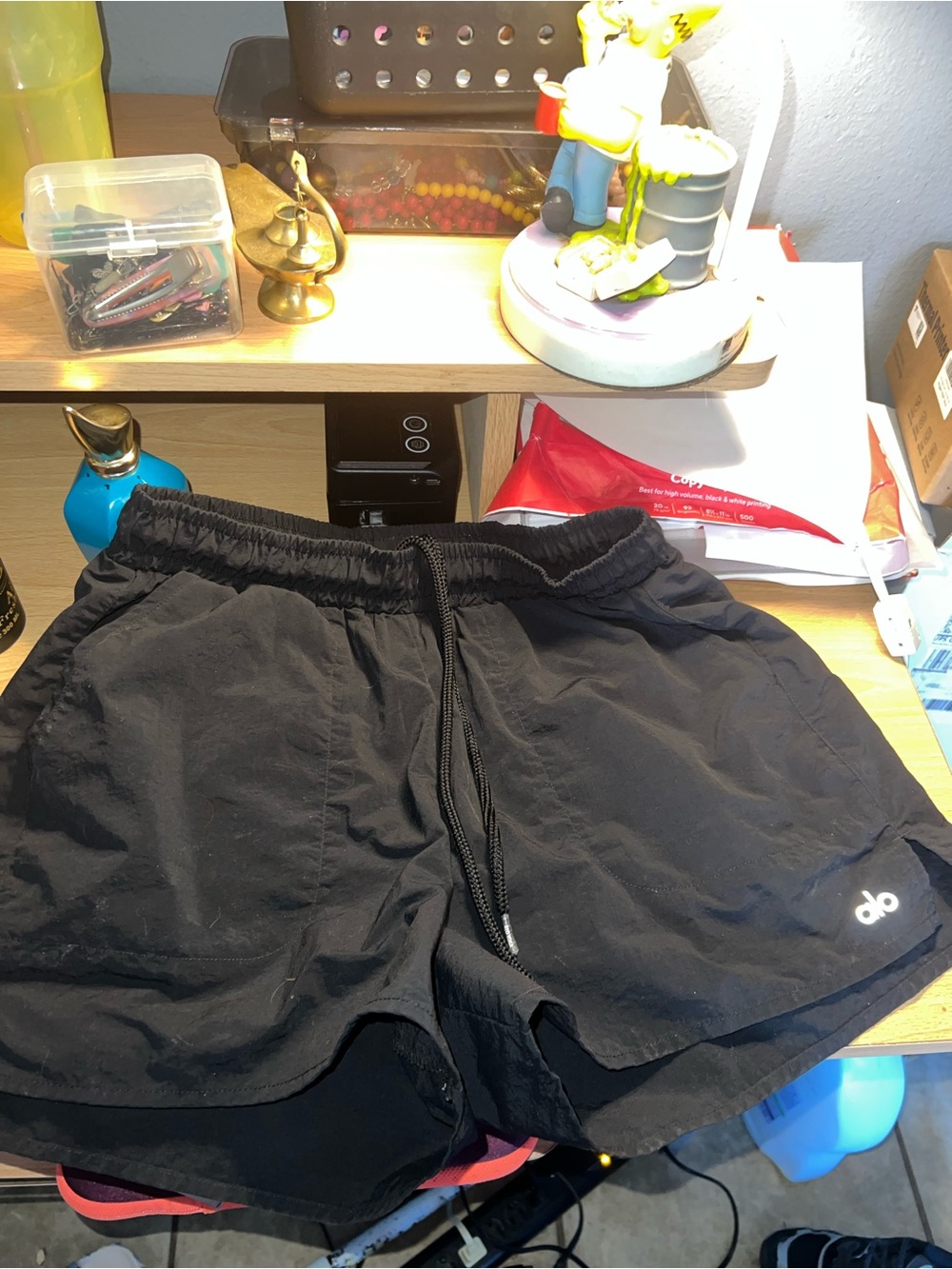 Alumni  Alo yoga black shorts